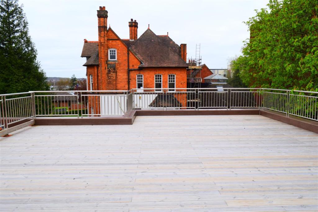 The Avenue, Cliftonville, Northampton, NN1 Limestone Property